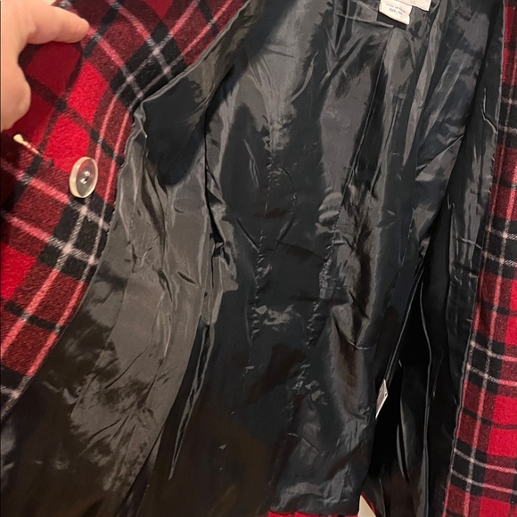 Maria D by Nordstroms Women's Red Plaid Jacket
Wool blend , double breasted‎ - Picture 8 of 8